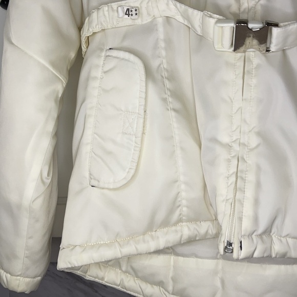 Hooded Winter Jacket With Belt - Off-White - Large - Picture 3 of 12